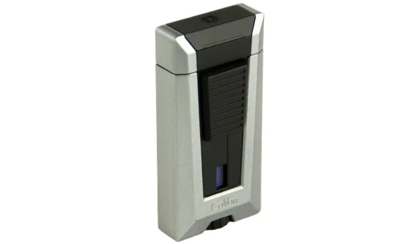 Colibri Stealth Triple Jet Lighter, metallinen hopea ja musta